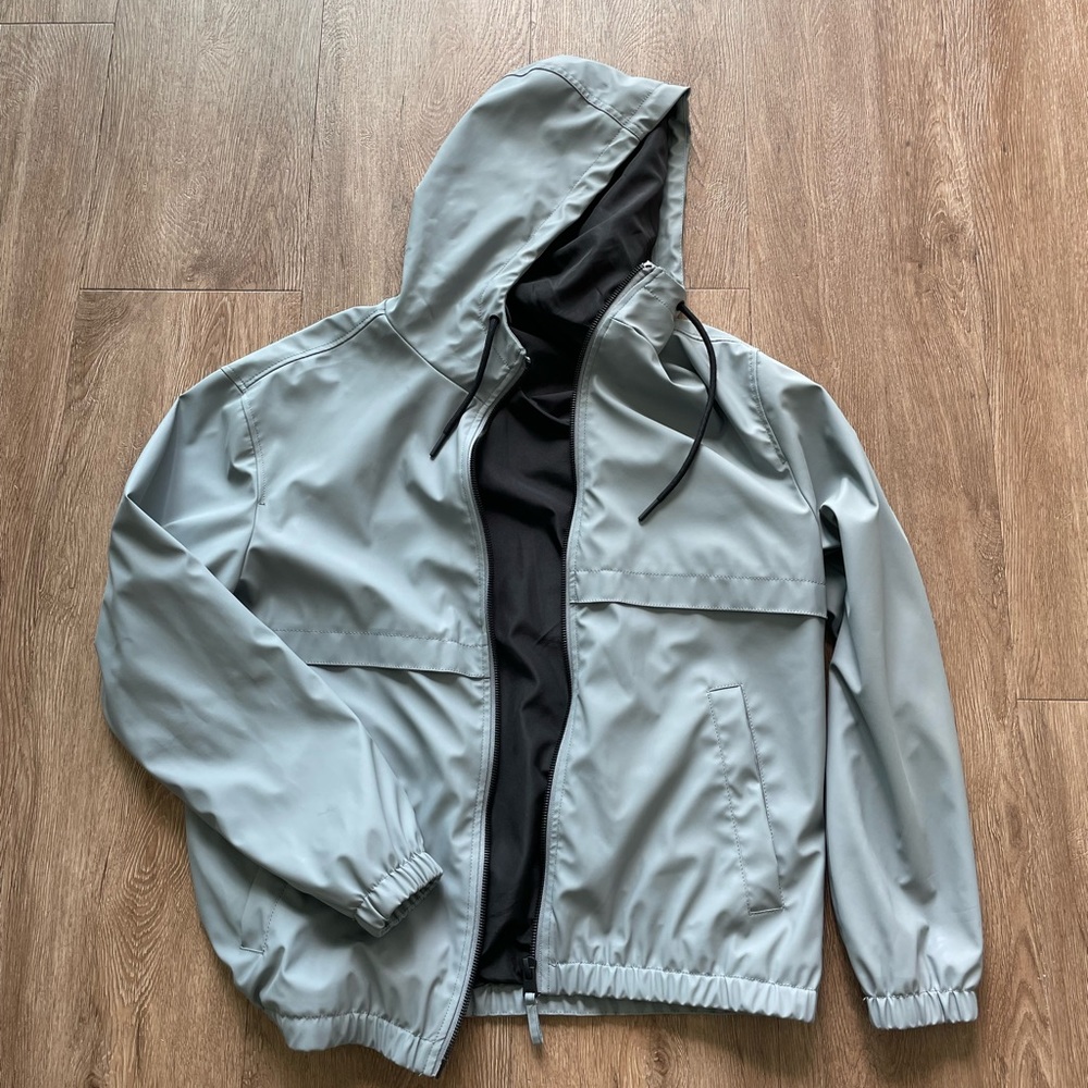 Zara Mens Jacket for Rain and Medium Cold (Size L)